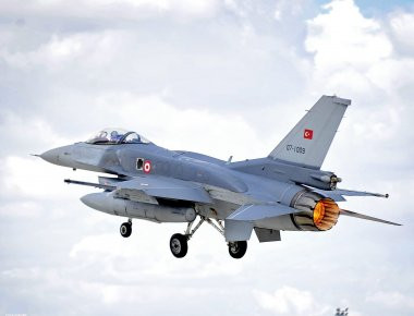 Εφοδιάζεται το Κατάρ από την Τουρκία: 200 αεροσκάφη, 1 πλοίο και 16 φορτηγά μετέφεραν εφόδια